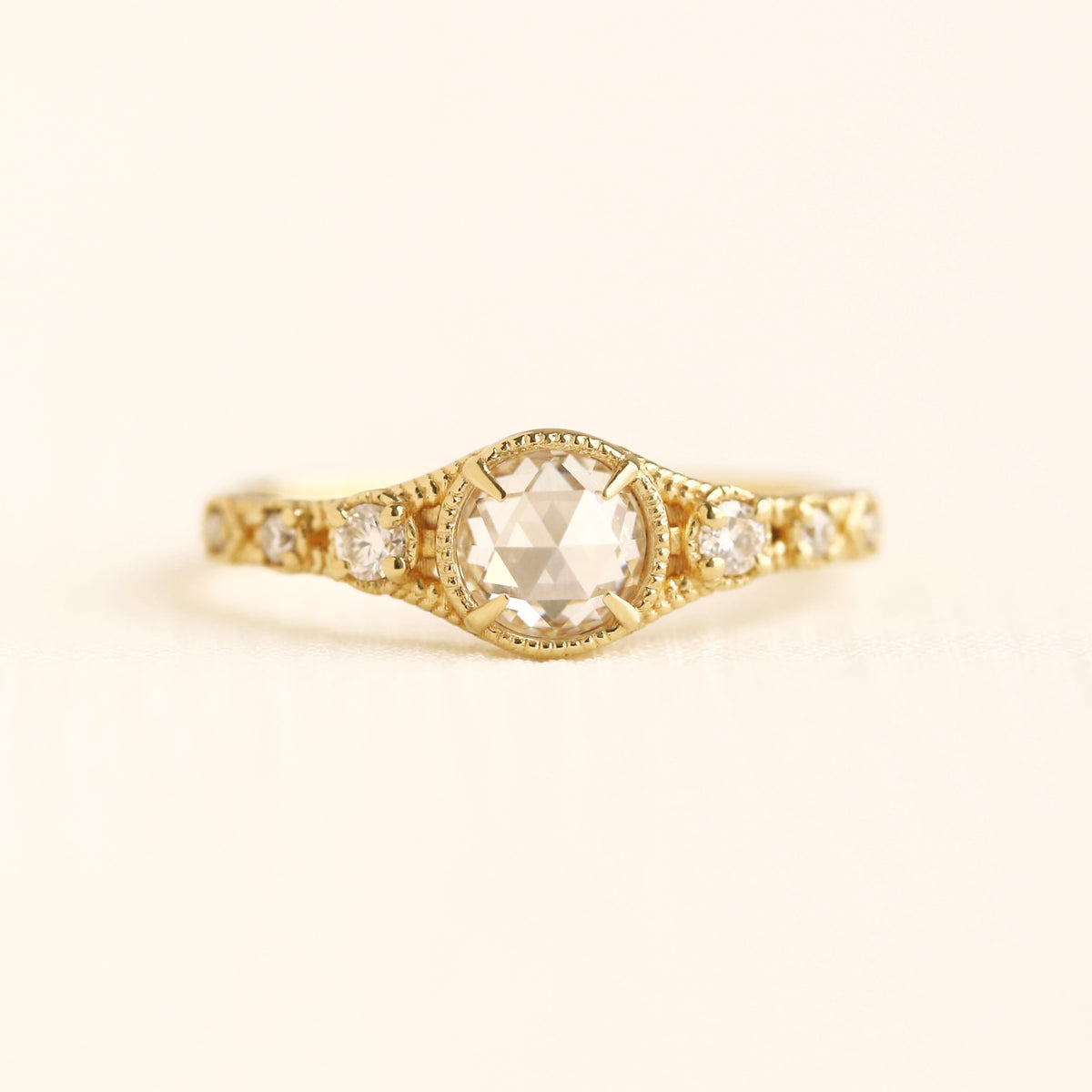 Rosette ring