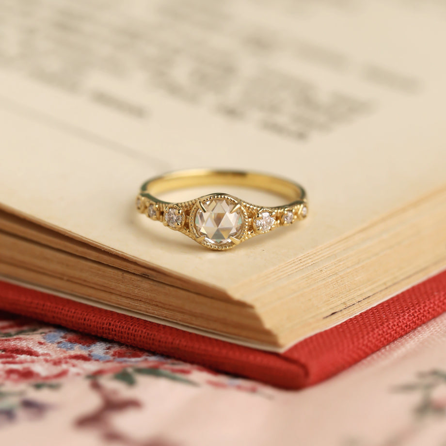 Rosette ring